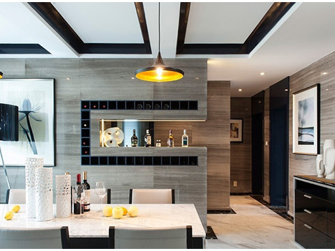 餐廳 在墻體中留出一點(diǎn)空間可以作為小吧臺(tái)使用。既節(jié)省了空間又節(jié)省了耗材。